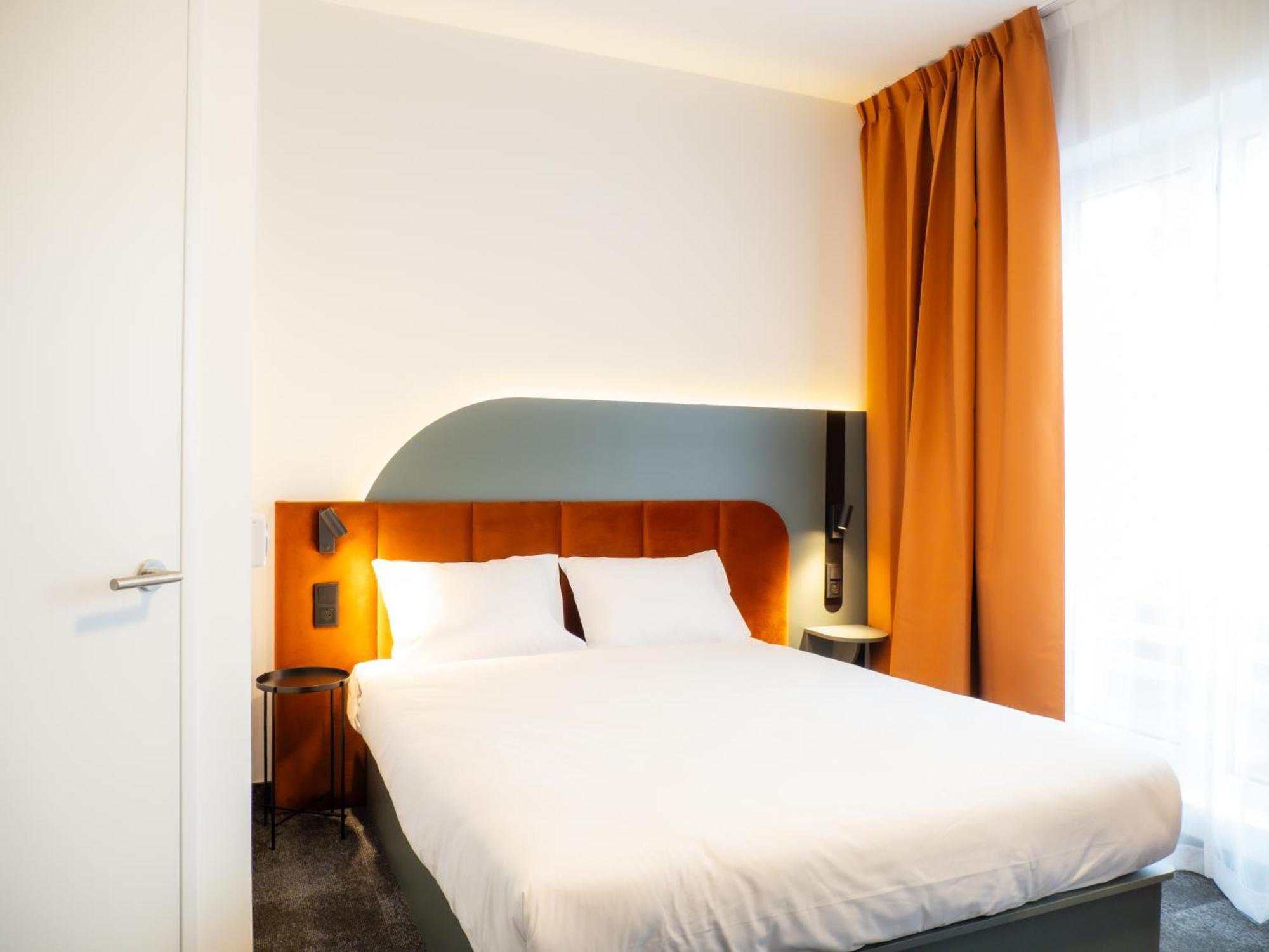 B&B Hotel Leszno Лешно Екстер'єр фото