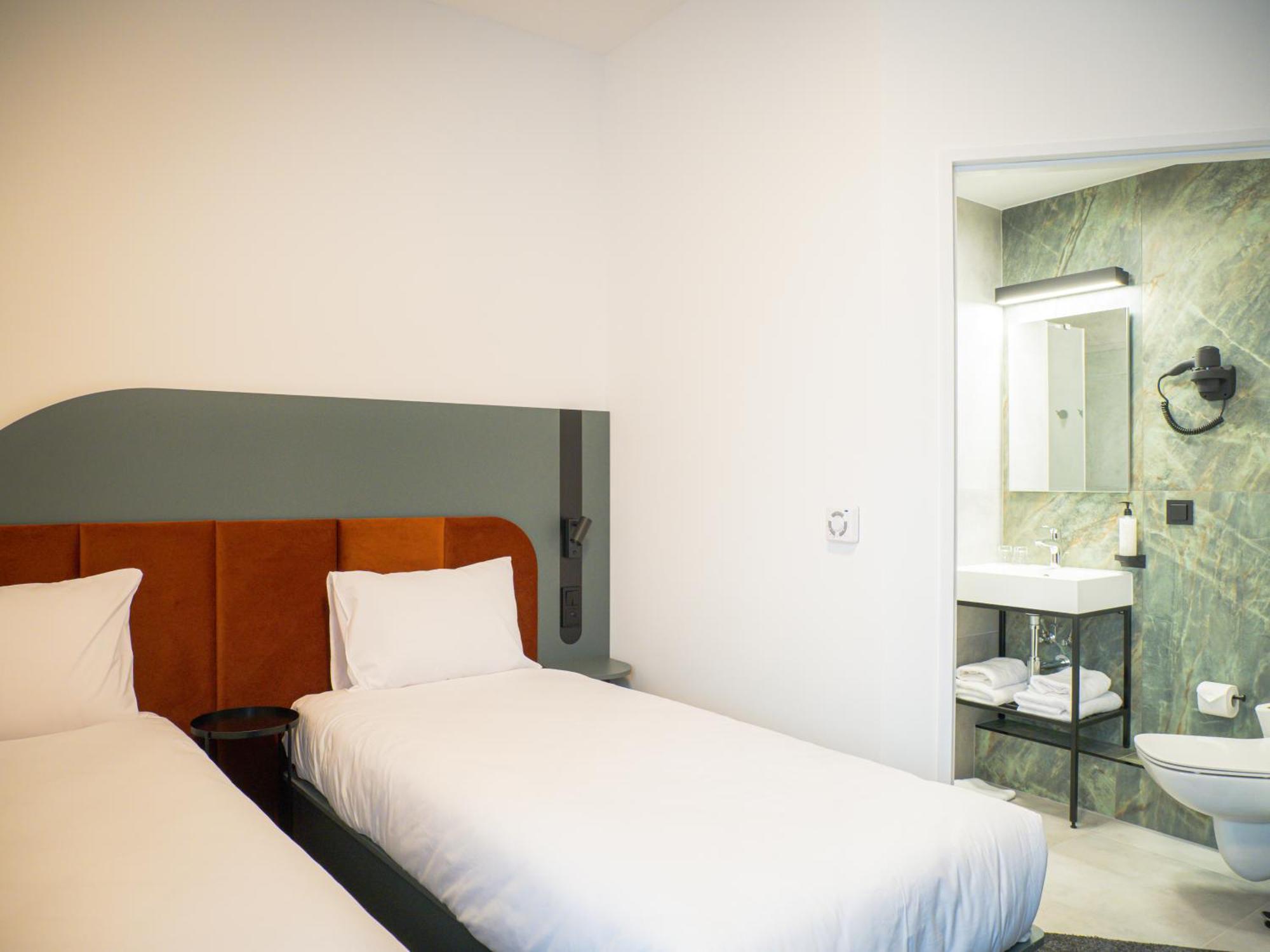 B&B Hotel Leszno Лешно Екстер'єр фото